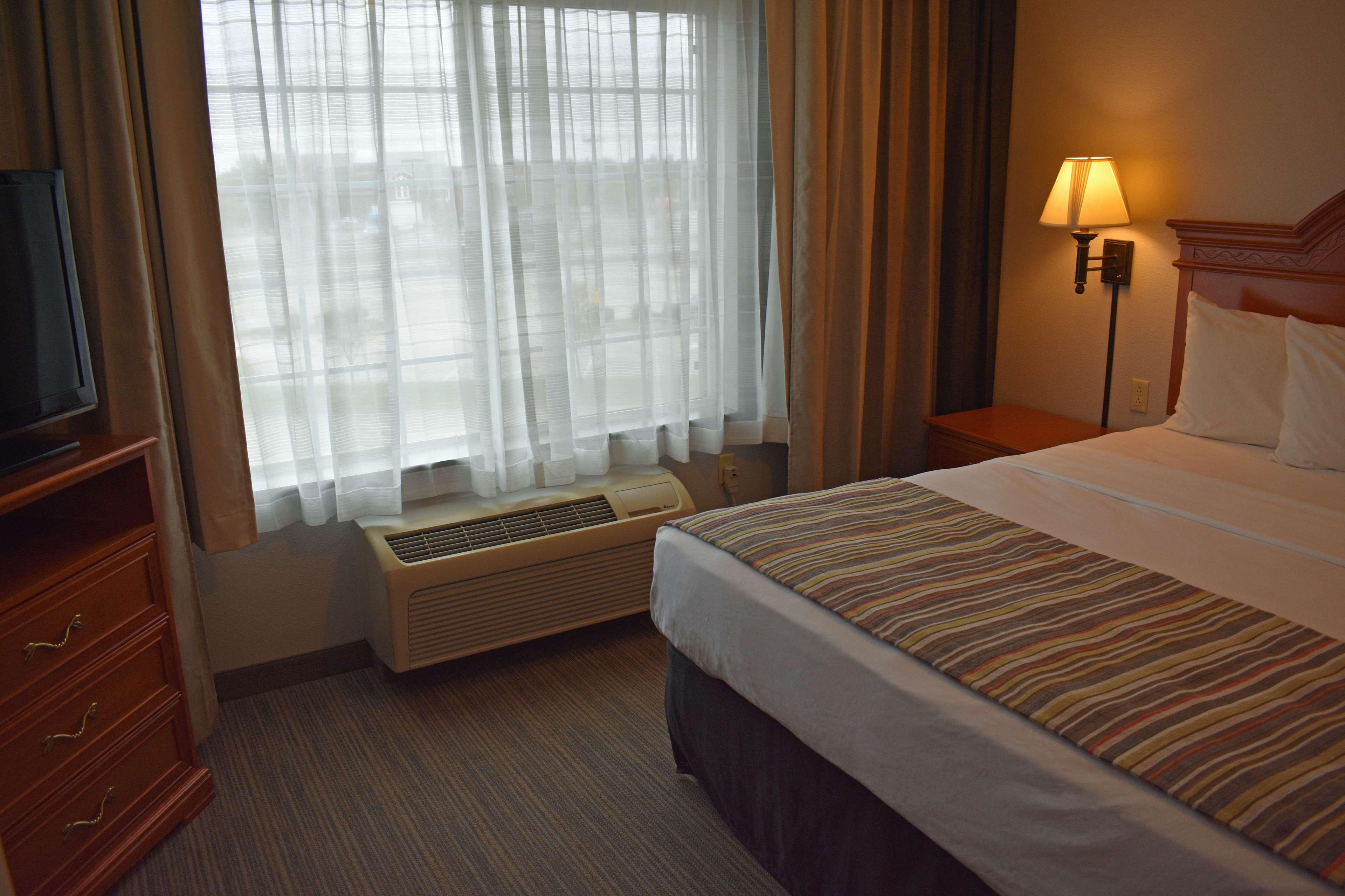 Hotel Country & By Radisson, Northwood, Ia Northwood